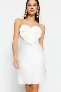 Trendyol Ecru Vypasovaný podšitý výstrih Zlatíčko Detail Svadobné/svadobné Elegantné večerné šaty #6309048