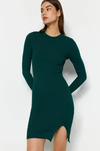 Trendyol smaragdovo zelená, vypasované mini úplety základné šaty