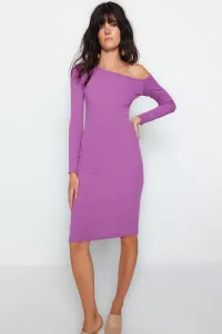 Trendyol Purple rebrované vypasované/elegantné midi rebrované šaty bez ramien, flexibilné pletené šaty