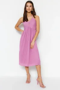 Trendyol fialová midi plisovaná látka rovného strihu s rovnou podšívkou predstavovala tkané šaty #5872194
