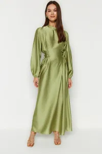 Trendyol zelený pás Brit Saténové večerné šaty