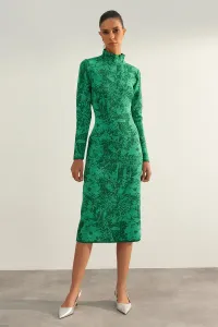 Trendyol limitovaná edícia zelená vybavená trblietavými svetrovými šatami