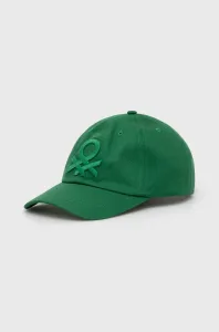 Bavlnená čiapka United Colors of Benetton zelená farba, s nášivkou