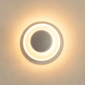 Vibia Top nástenné LED svietidlo Ø 17 cm biela