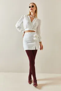XHAN White Rose Detailed & Slit Mini Skirt