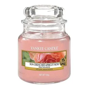 Yankee Candle Aromatická sviečka Classic malá Sun-Drenched Apricot Rose 104 g