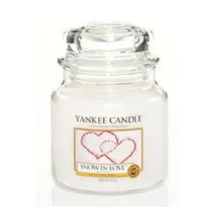Yankee Candle Snow in Love vonná sviečka Classic stredná 411 g